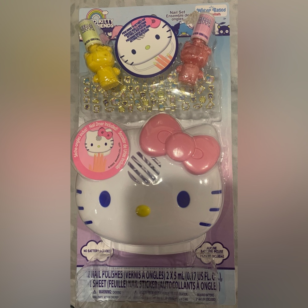 Hello Kitty and Friends Nail kit with Nail dryer